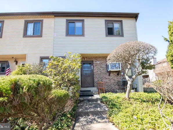 148 Knox Ct, Holland, PA 18966