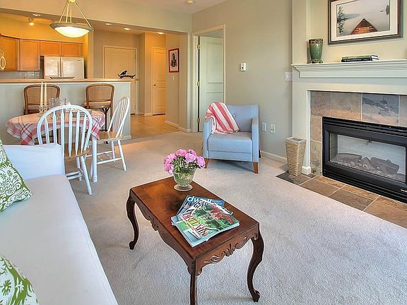 3rd image of 1525 NW 57th St Unit 206