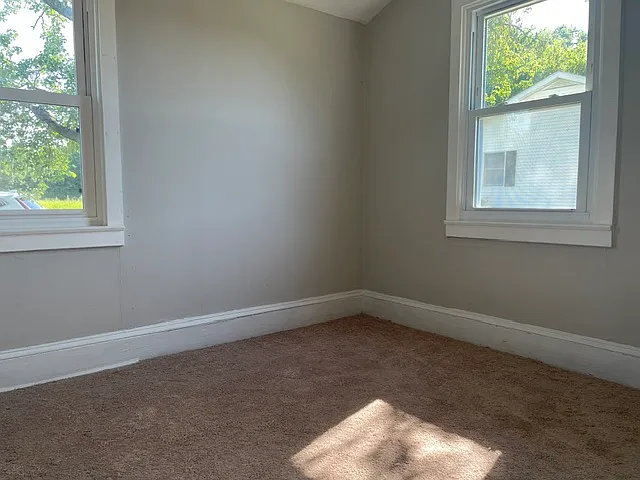 2 bed, 1300 sqft, $1,100 — Photo 3