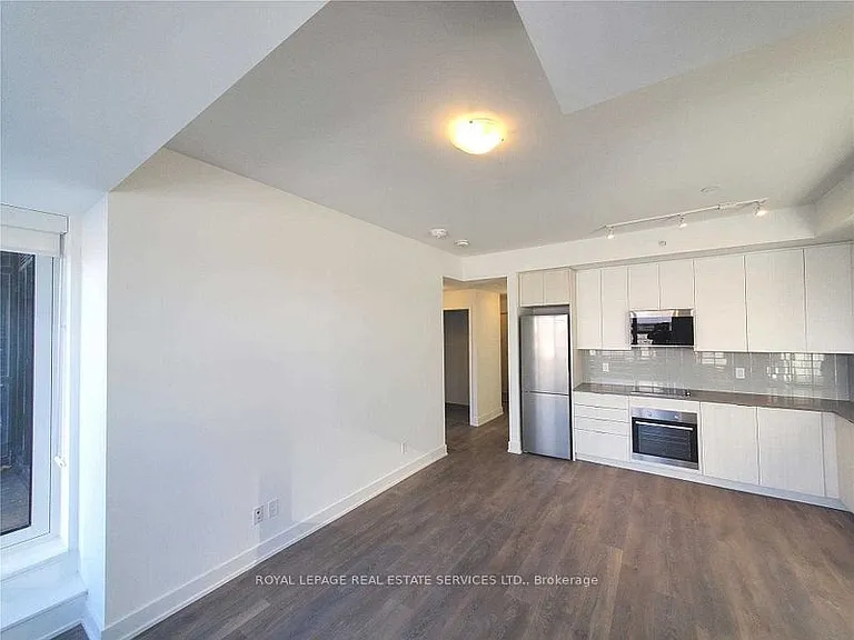 2485 Taunton Rd #516 — Photo 6