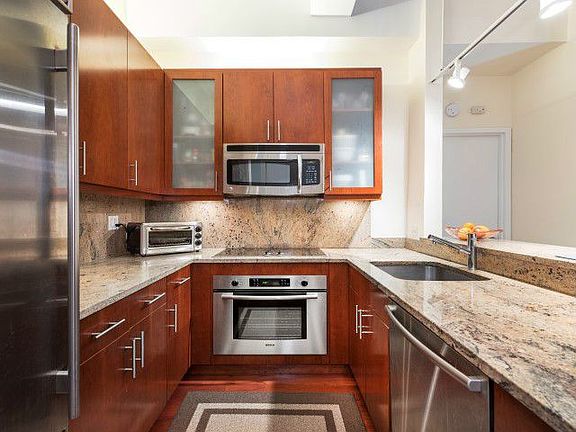 2nd image of 80 John St APT 4F