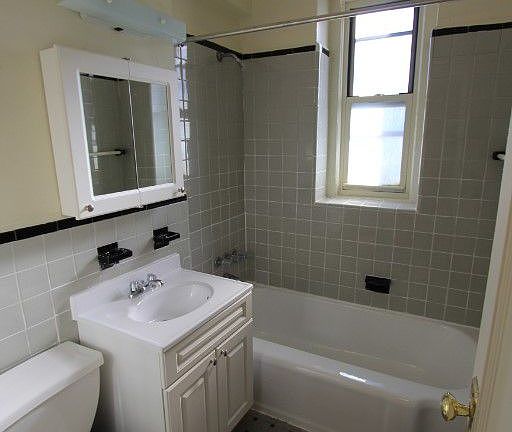 4th image of 43-30 48th St APT D3
