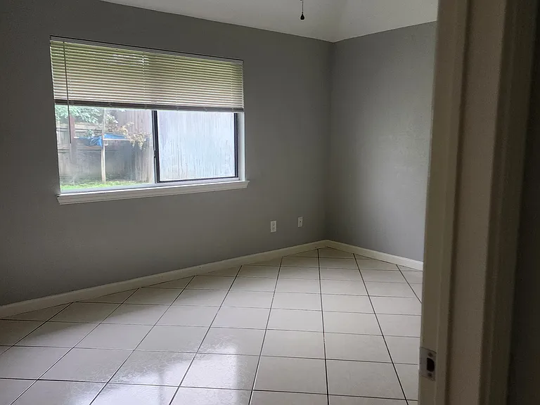 7904 Whitewater Ct — Photo 6