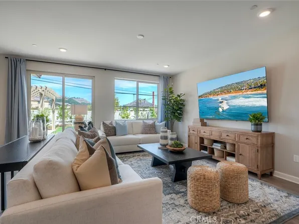 2055 Woolem Pl, Escondido, CA 92026