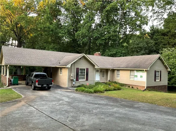 1715 Crestline Dr, Atlanta, GA 30345