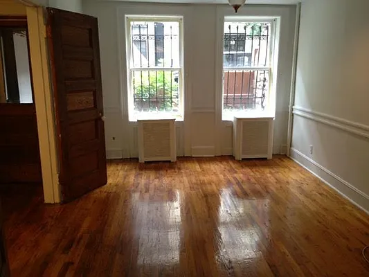 Rented by Warburg | media 4