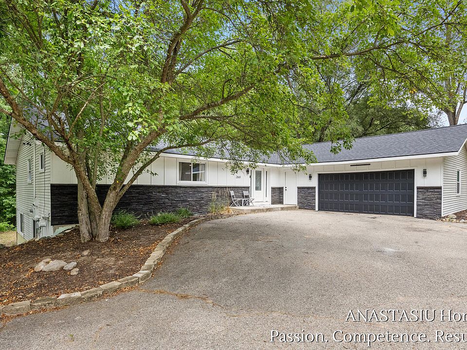 1st image of 2661 Van Dam Dr NE