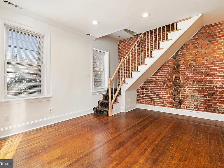 2738 Poplar St #2F — Photo 4