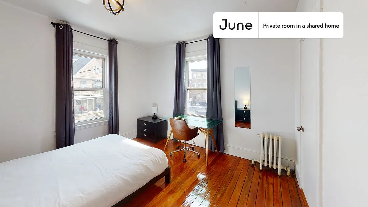 Building Photo - 4 Haskell St #C