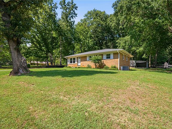 2nd image of 408 Sherwood Dr