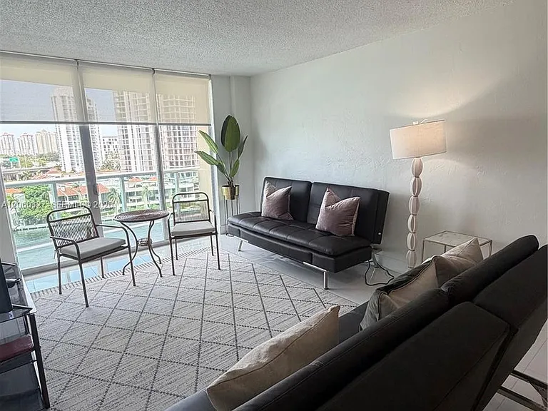 19390 Collins Ave #1007 — Photo 7