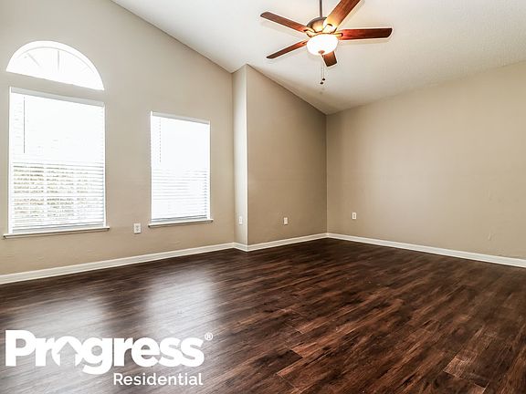 4th image of 30643 Birdhouse Dr