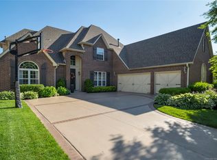 8668 E 104th St, Tulsa, OK 74133