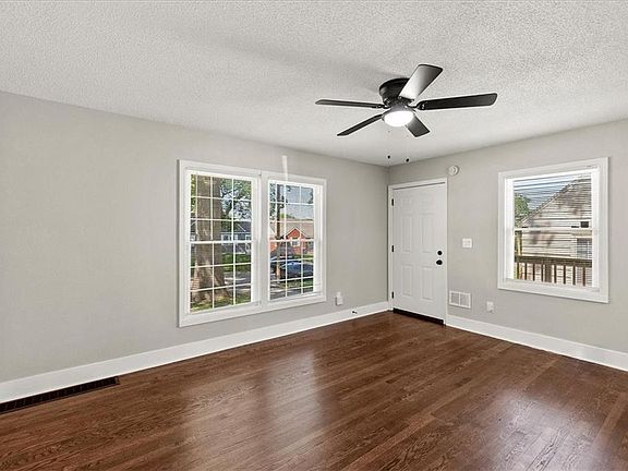 4th image of 4211 E 67th Ter