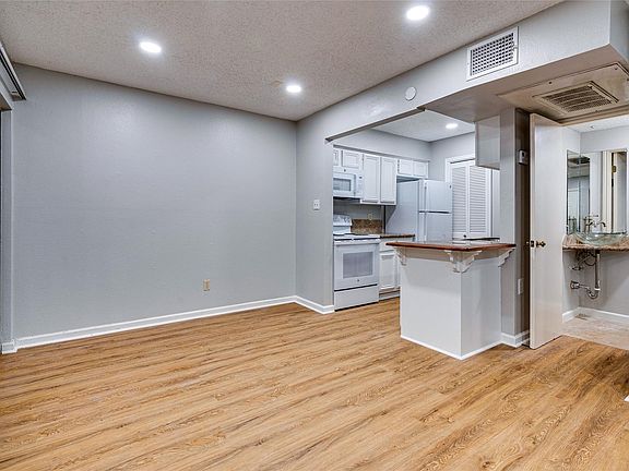 3rd image of 1808 Rio Grande St APT 6