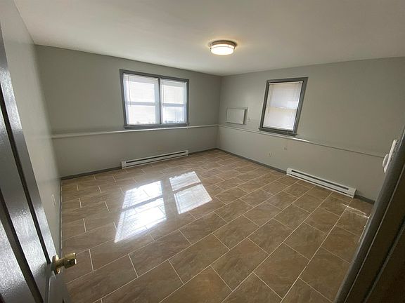 2nd image of 40-44 Briarwood Ln #15-A