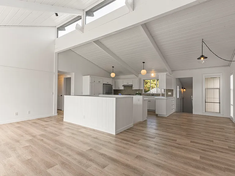 13981 Mercado Dr — Photo 11
