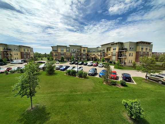 2nd image of 5194 Sassafras Dr #205