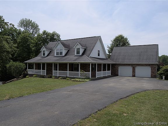 2nd image of 1475 Sherwood Drive NE