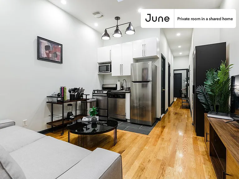 208 E 95th St #B — Photo 5