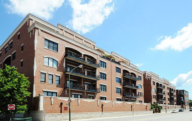 1st image of 2801 N Oakley Ave APT 506