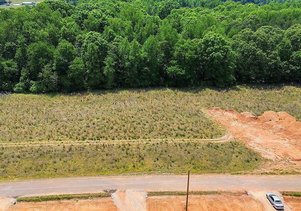 1st image of Parris Farm Rd
