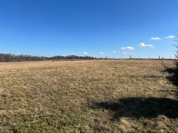 11414 Richmond Rd, Paint Lick, KY 40461