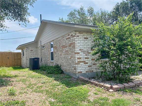 3rd image of 4143 Sierra Cir