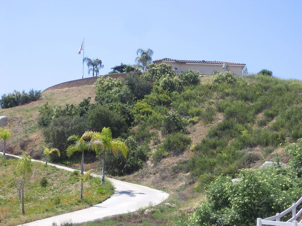 2nd image of 38345 Chaparral Dr