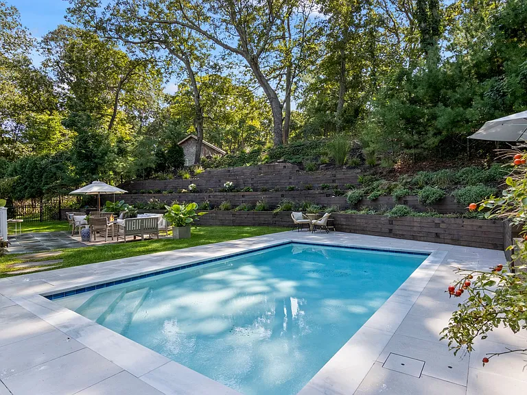 2421 Noyac Rd — Photo 45
