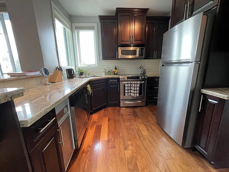328 21st Ave SW #501 — Photo 26