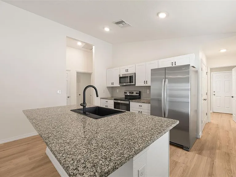 12401 Streambed Dr — Photo 10