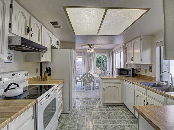 3rd image of 1601 Leisure World