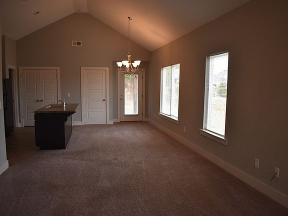 5th image of 816 Kent Dr