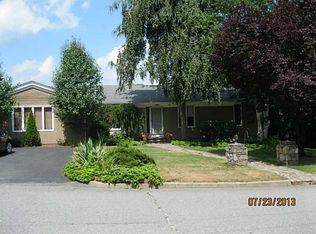 24 Alderbrook Dr, Cranston, RI 02920