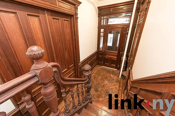 Rented by Link NY Realty | media 58