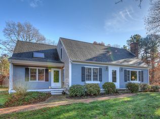 32 Tarragon Cir, Cotuit, MA 02635