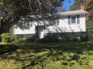 21 Linda St, Foxboro, MA 02035