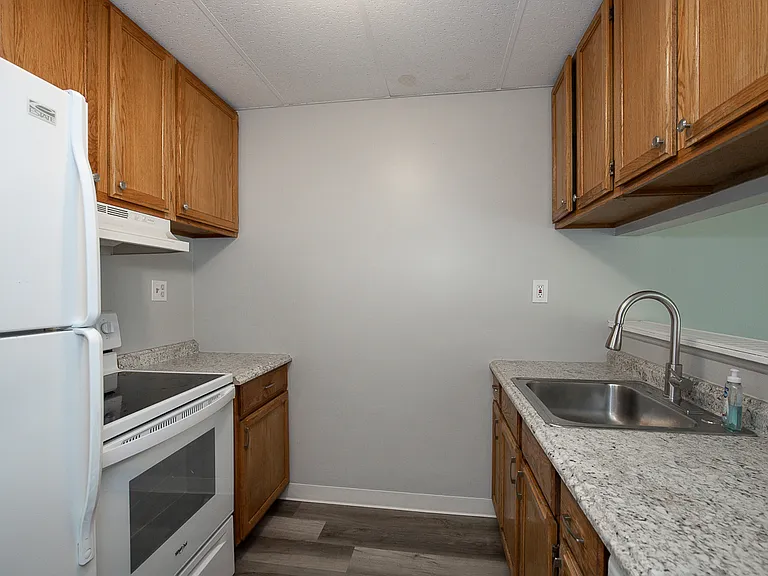 38285 North Ln #L208 — Photo 5