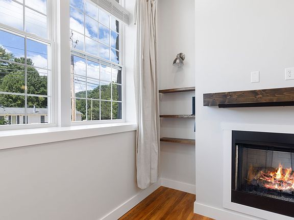 3rd image of 756 Bailey St #D