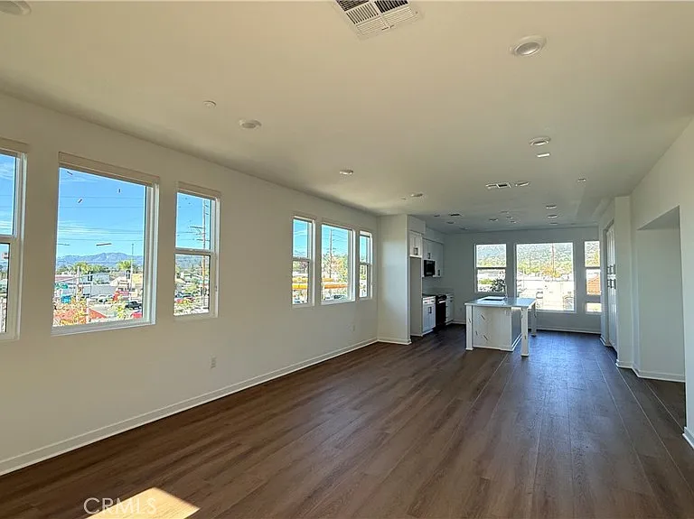 1090 Foothill Blvd #1090 — Photo 5