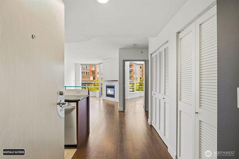 4th image of 2929 1st Ave #418