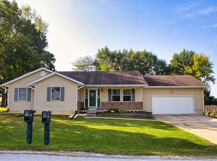 49293 E Lakeshore Dr, Hannibal, MO 63401