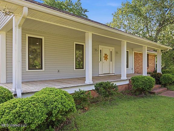 4th image of 223 Hickory Ridge Rd