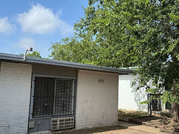 4th image of 604 Morningview Dr