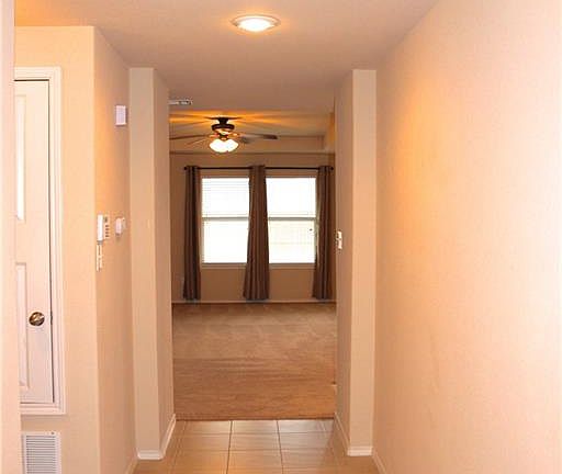 5th image of 1404 Nicholas Ln