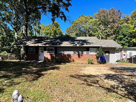4th image of 1641 Oak St