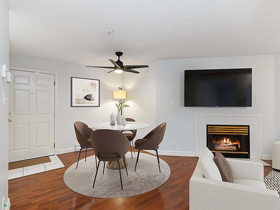 2nd image of 2710 Grosvenor Rd #101