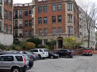 11424 Cedar Glen Pkwy, Cleveland, OH 44106