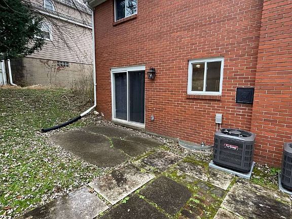 3rd image of 260 Evaline St